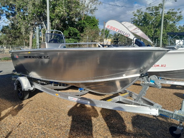 25.3.4 Quintrex 460 Renegade SC, STB side